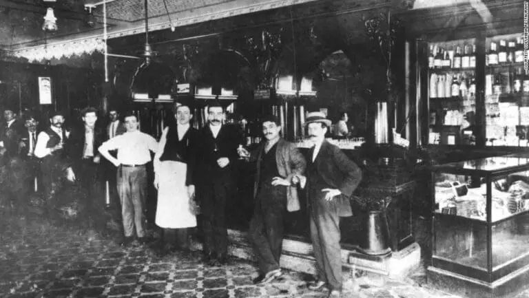 Columbia Restaurant archive image from 1906.